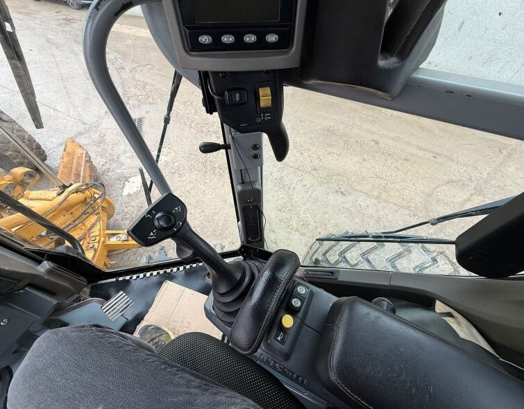 CATERPILLAR 140M AWD 6x6